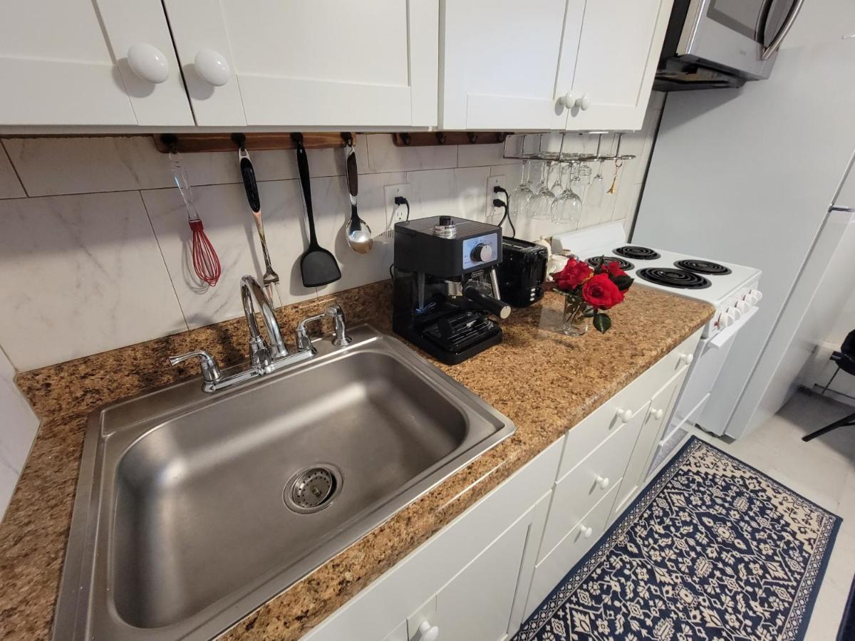 Comfy And Chic Boston Apartment! Free Parking Kültér fotó