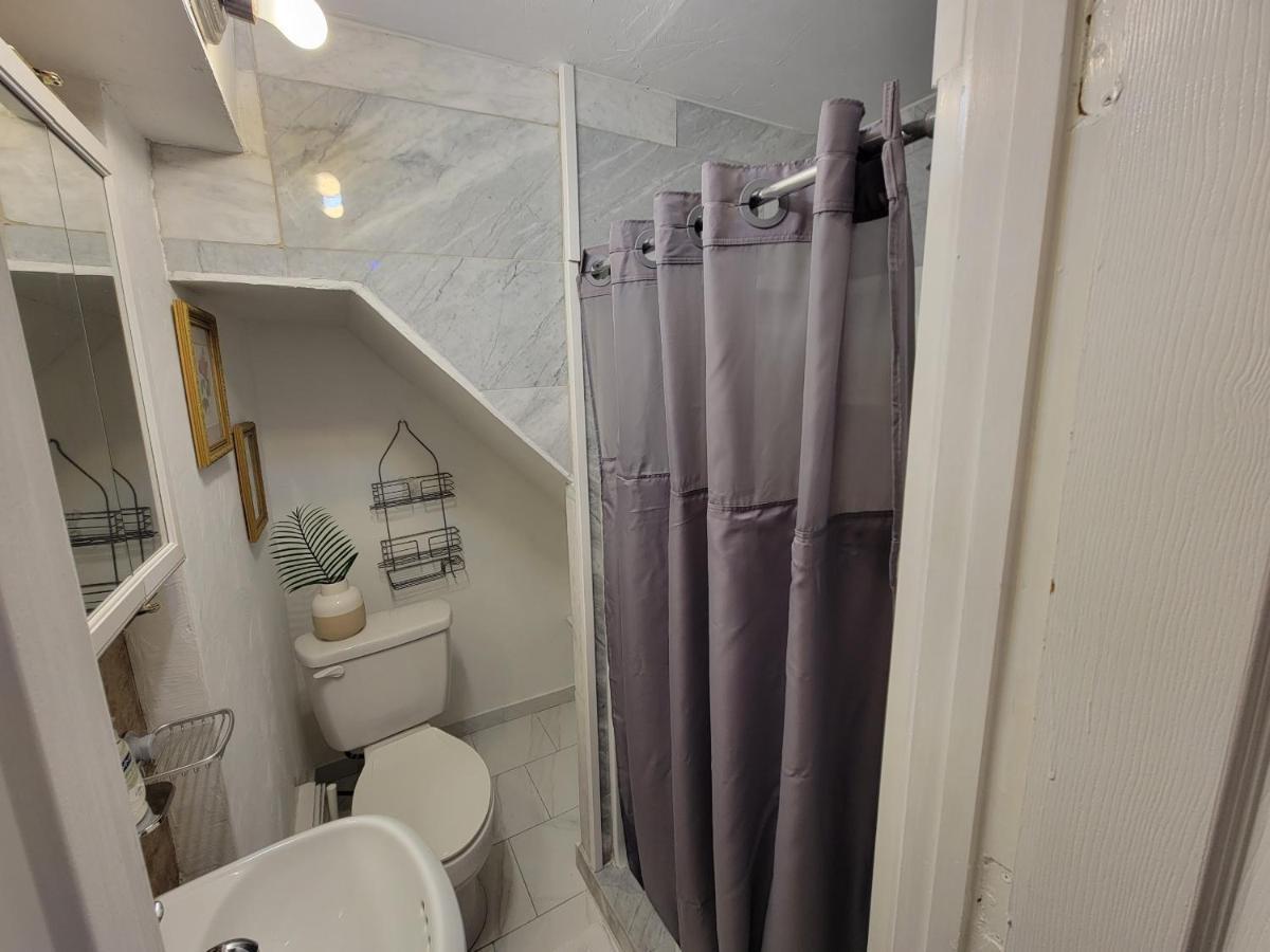Comfy And Chic Boston Apartment! Free Parking Kültér fotó
