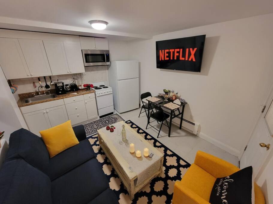 Comfy And Chic Boston Apartment! Free Parking Kültér fotó